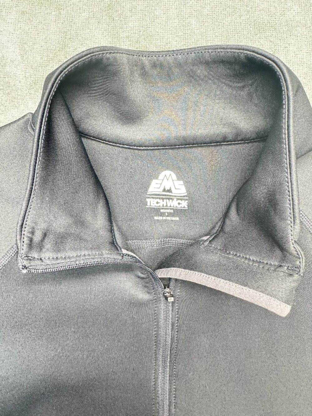 EMS Techwick Quarter Zip Womens Large Black Long Sleeve Athletic Pullover